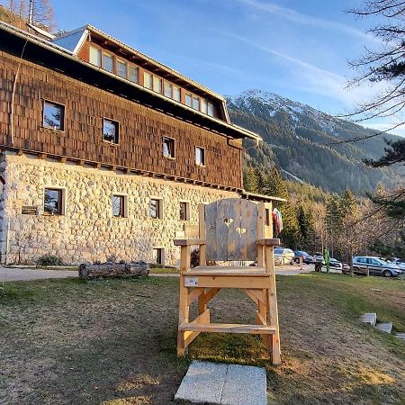 Хостел Valvasorjev Dom Pod Stolom Жировница Экстерьер фото