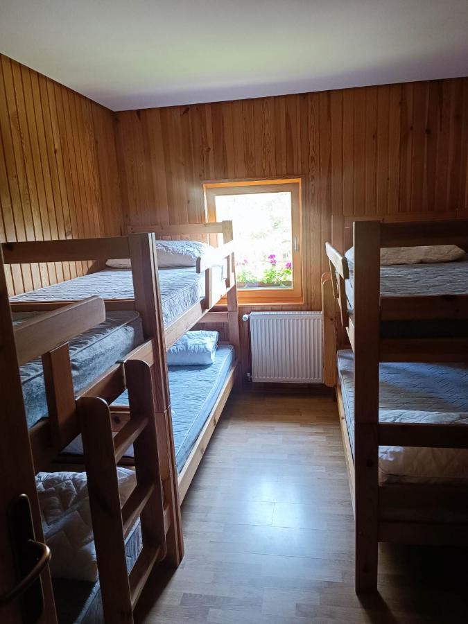 Хостел Valvasorjev Dom Pod Stolom Жировница Экстерьер фото